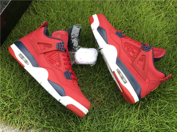 AIR JORDAN 4