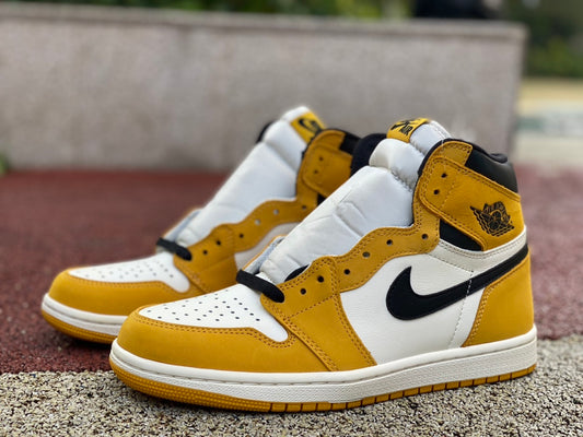 NIKE AIR JORDAN 1