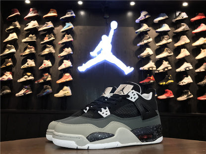 AIR JORDAN 4