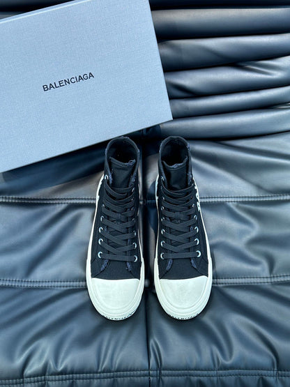 BALENCIAGA