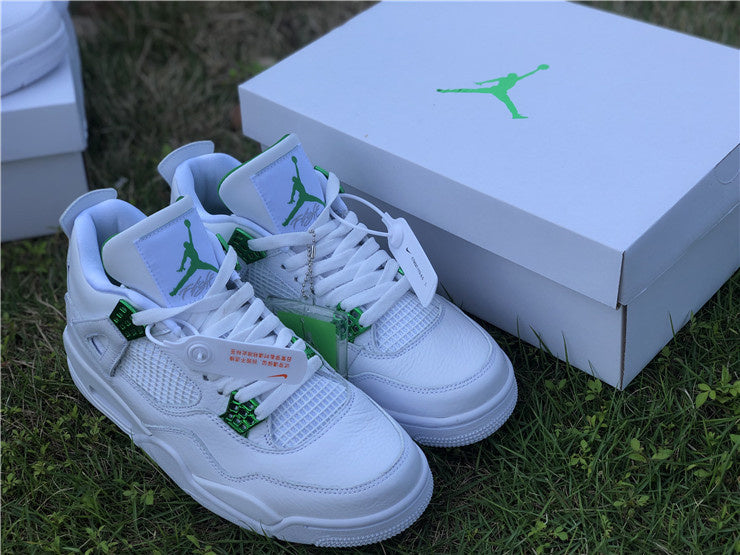 AIR JORDAN 4