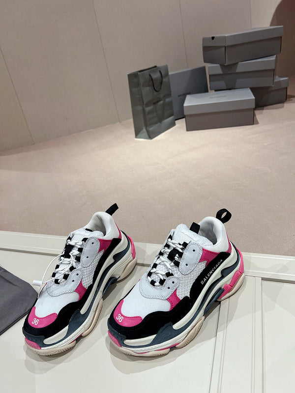 BALENCIAGA