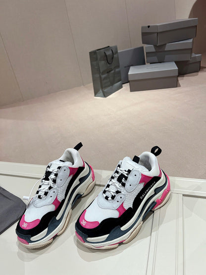 BALENCIAGA