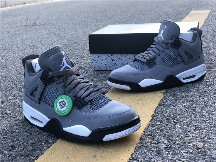 AIR JORDAN 4