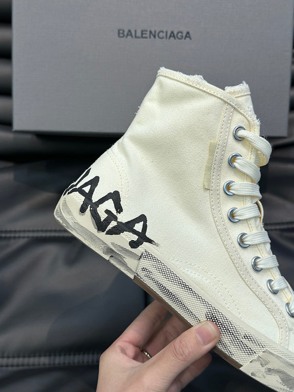 BALENCIAGA