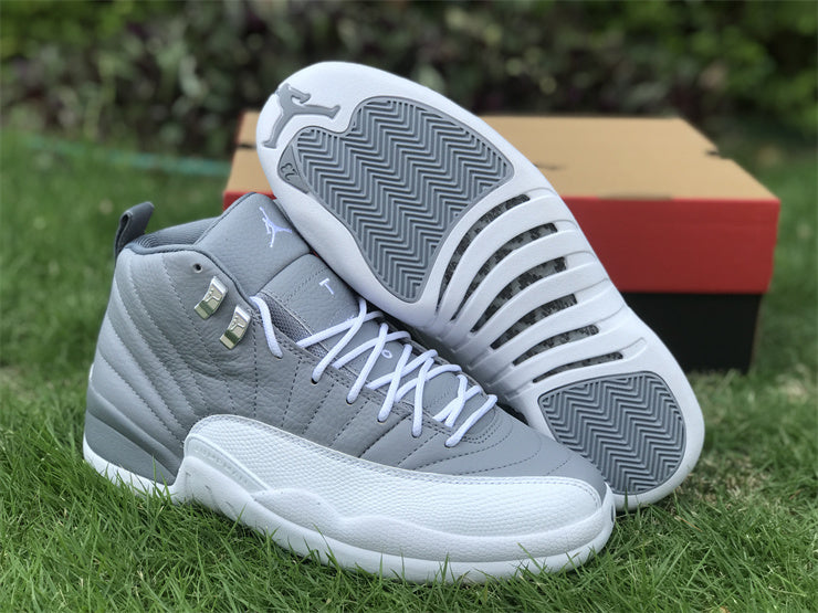 AIR JORDAN 12