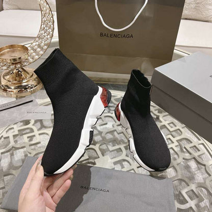 BALENCIAGA