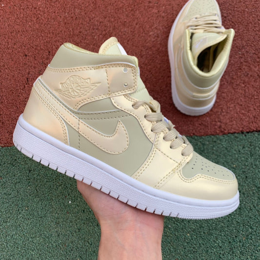 NIKE AIR JORDAN 1