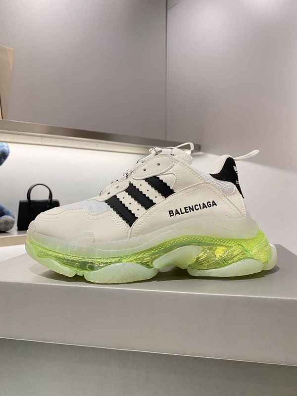 BALENCIAGA