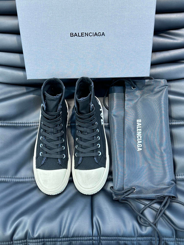 BALENCIAGA