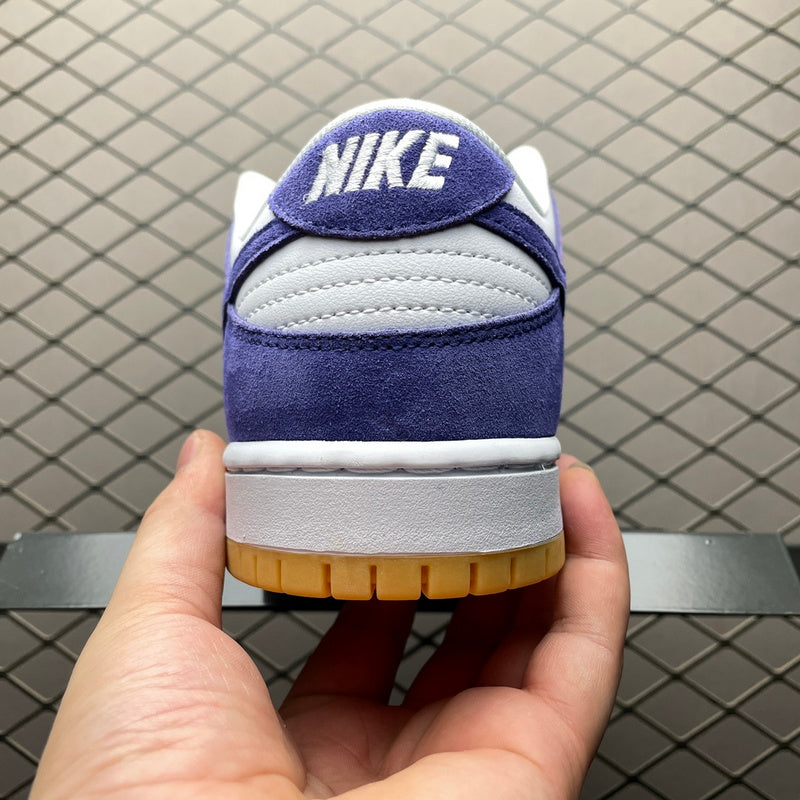 NIKE DUNK LOW