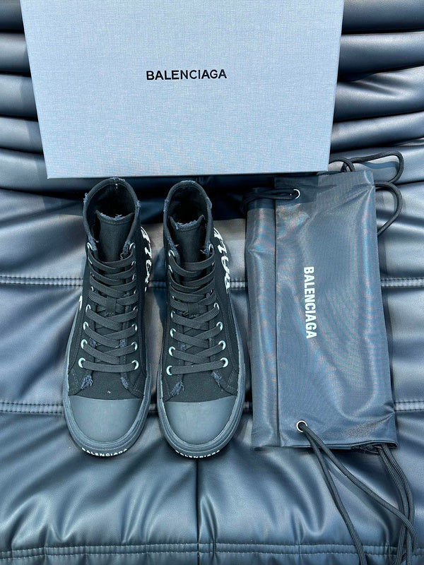 BALENCIAGA