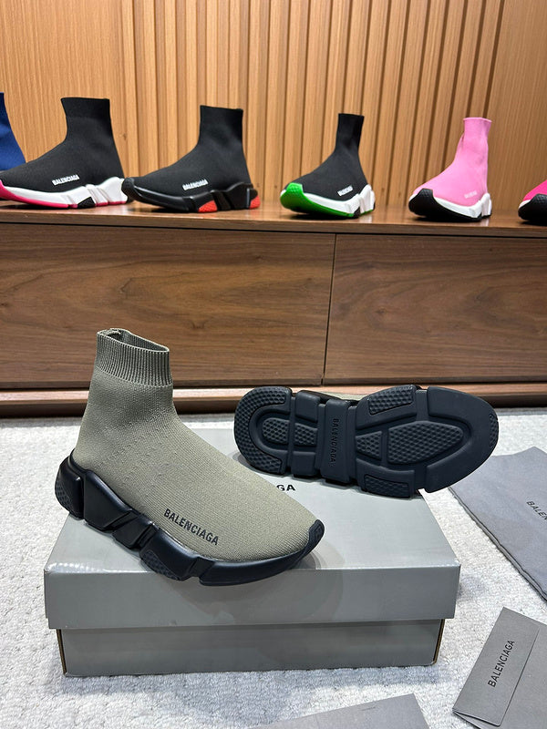 BALENCIAGA