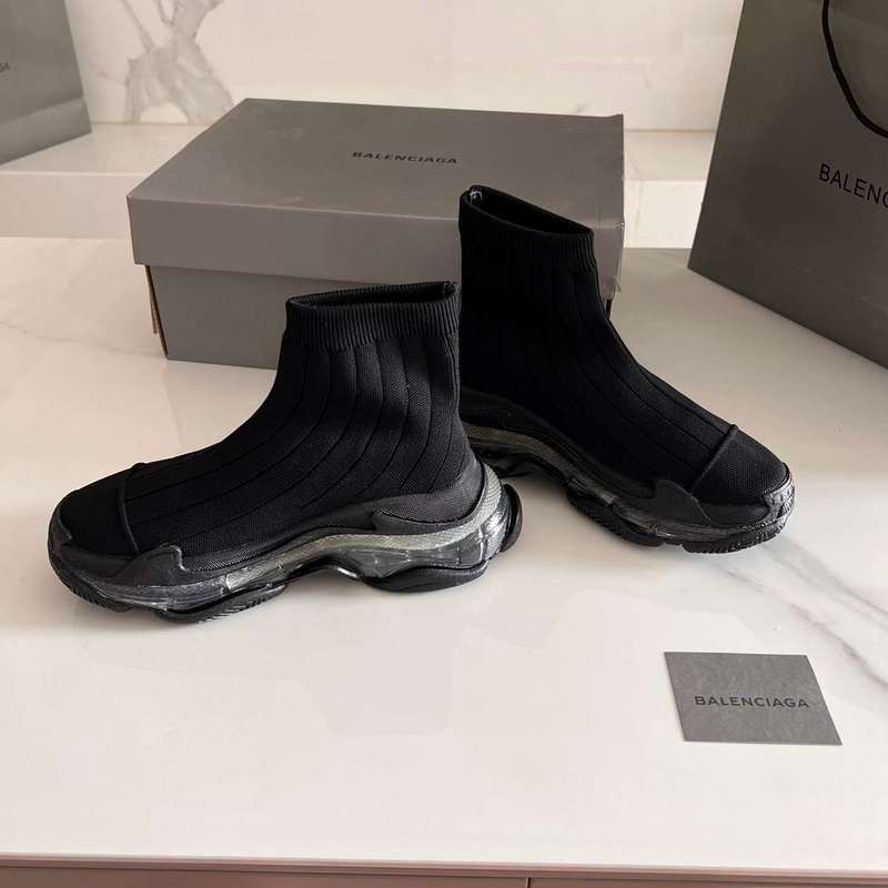 BALENCIAGA