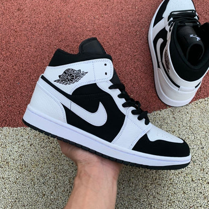 NIKE AIR JORDAN 1