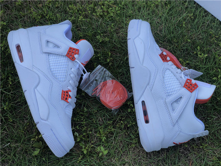 AIR JORDAN 4