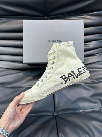 BALENCIAGA