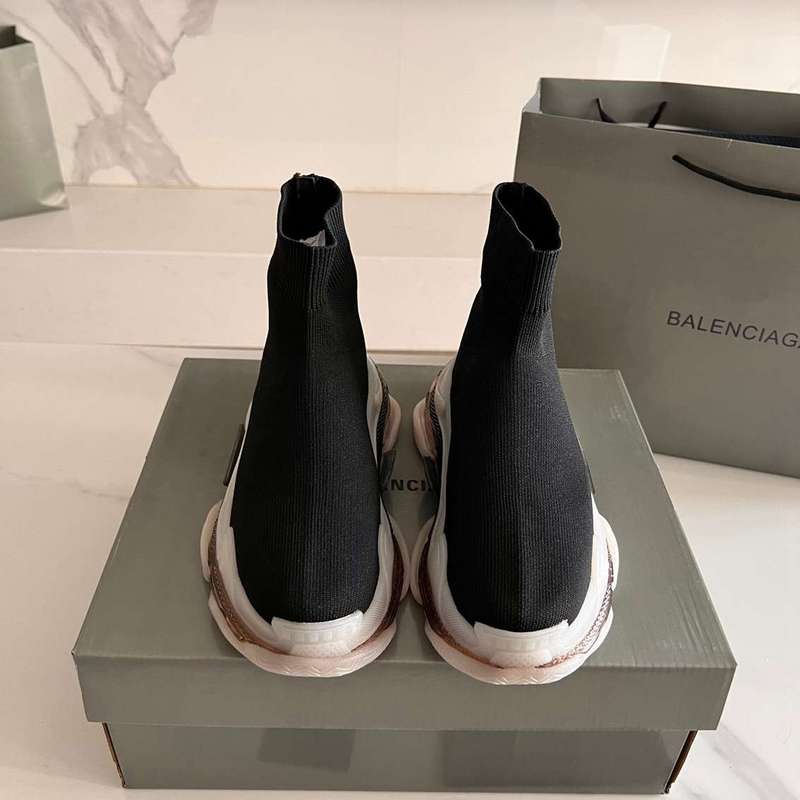 BALENCIAGA