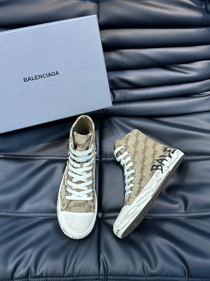 BALENCIAGA