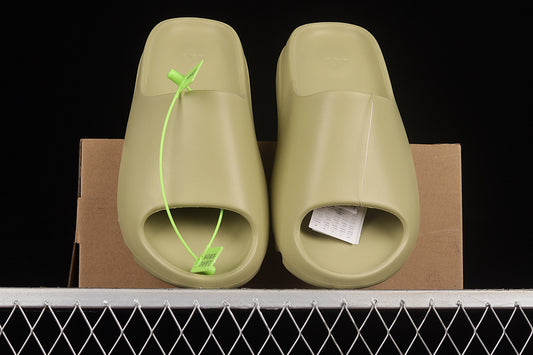 ADIDAS YEZZY SLIDE