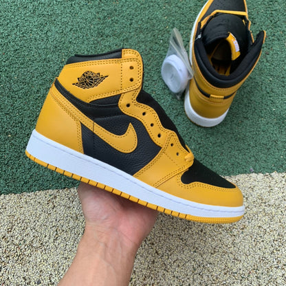 NIKE AIR JORDAN 1