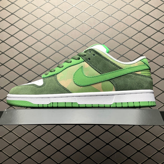 NIKE DUNK LOW