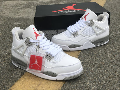 AIR JORDAN 4