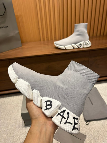 BALENCIAGA