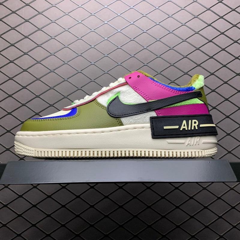 NIKE AIR FORCE 1