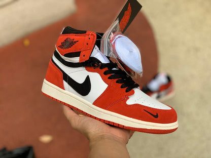 NIKE AIR JORDAN 1