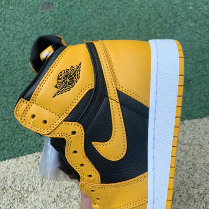 NIKE AIR JORDAN 1