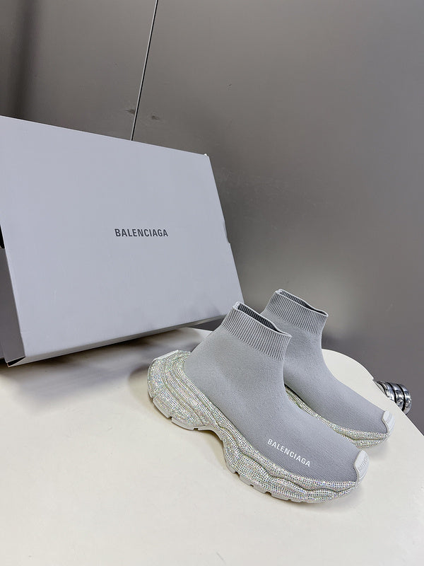 BALENCIAGA