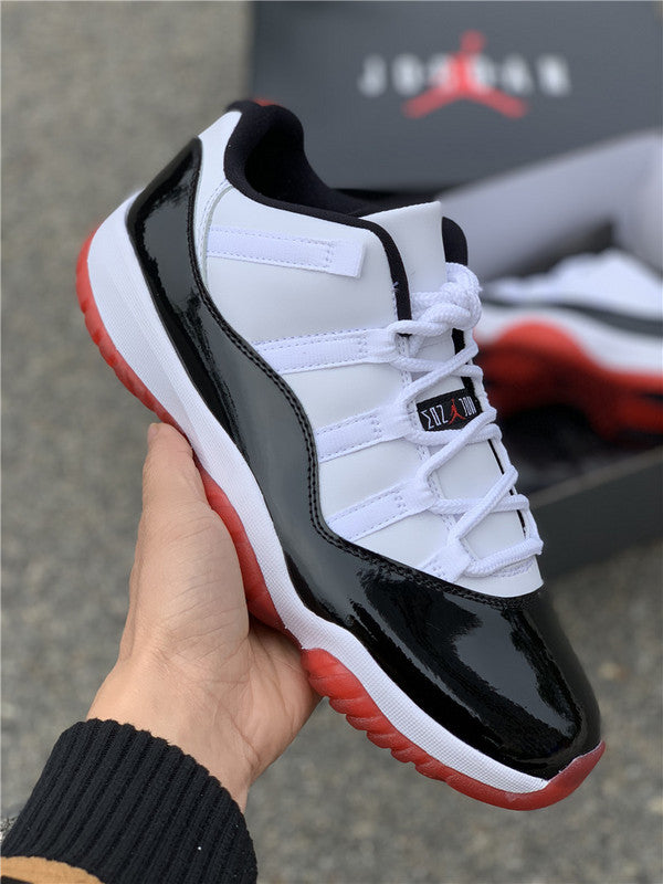 AIR JORDAN 11