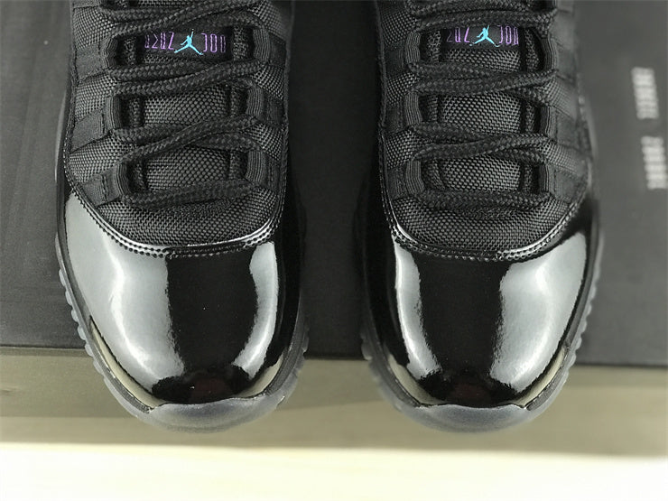 AIR JORDAN 11