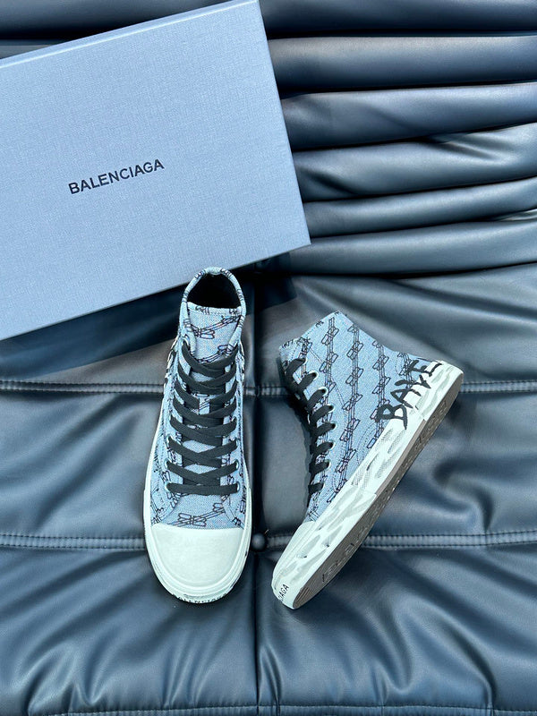 BALENCIAGA