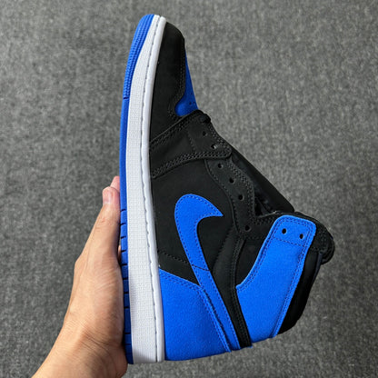 NIKE AIR JORDAN 1