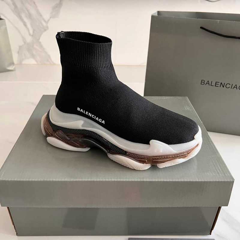 BALENCIAGA