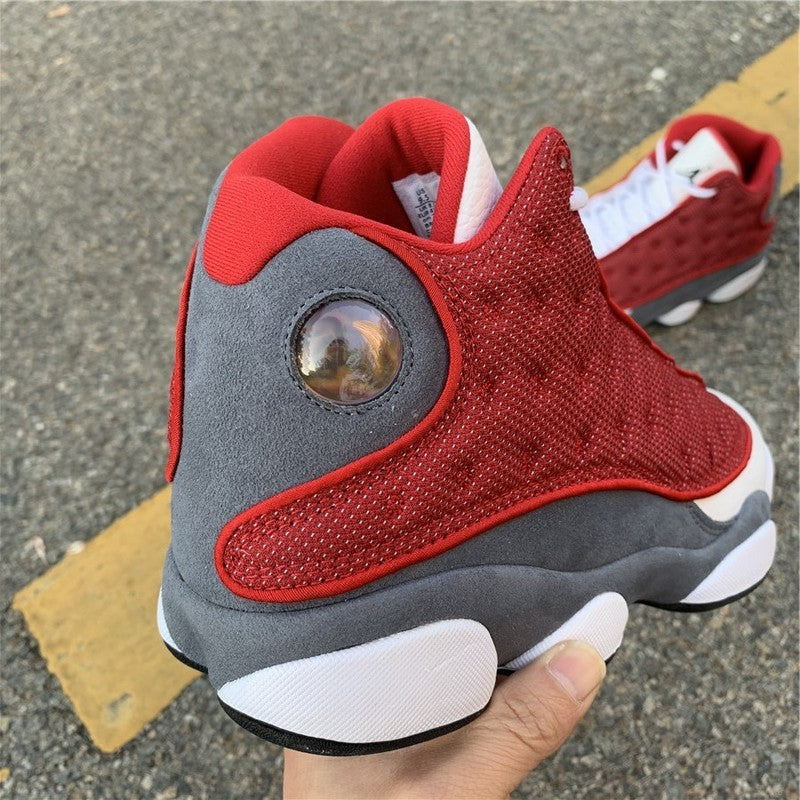 AIR JORDAN 13