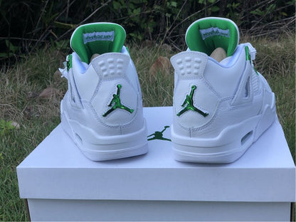 AIR JORDAN 4