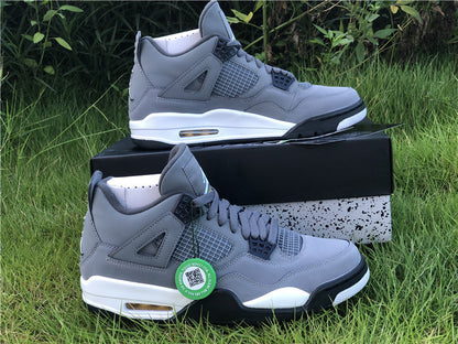 AIR JORDAN 4