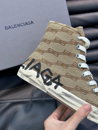 BALENCIAGA