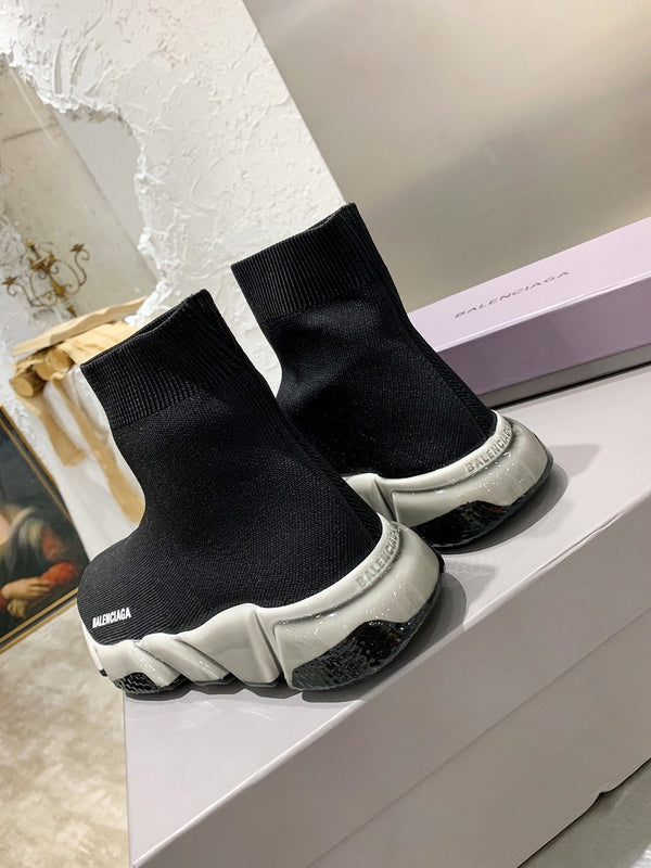 BALENCIAGA