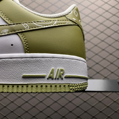 NIKE AIR FORCE 1