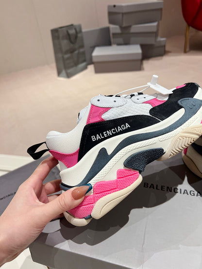 BALENCIAGA