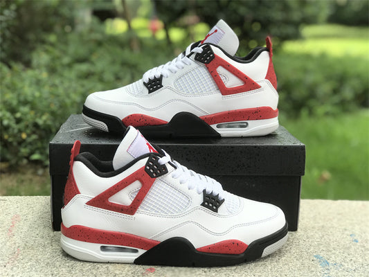 AIR JORDAN 4